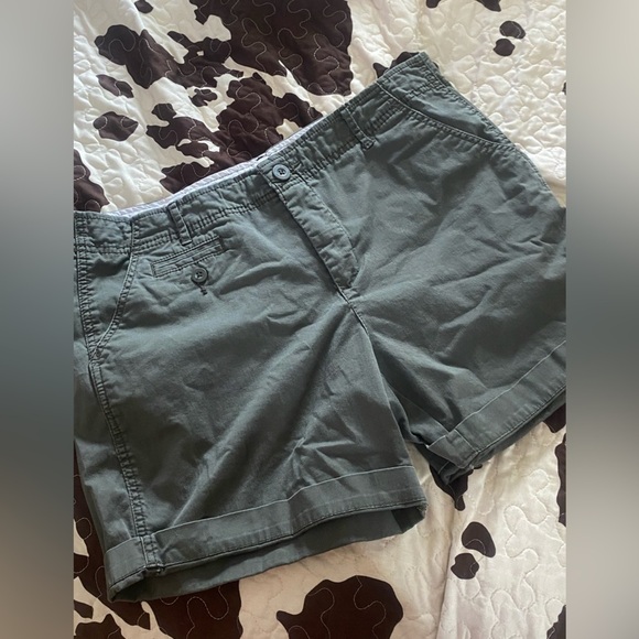 Faded Glory khaki green shorts size 14 - Picture 1 of 5